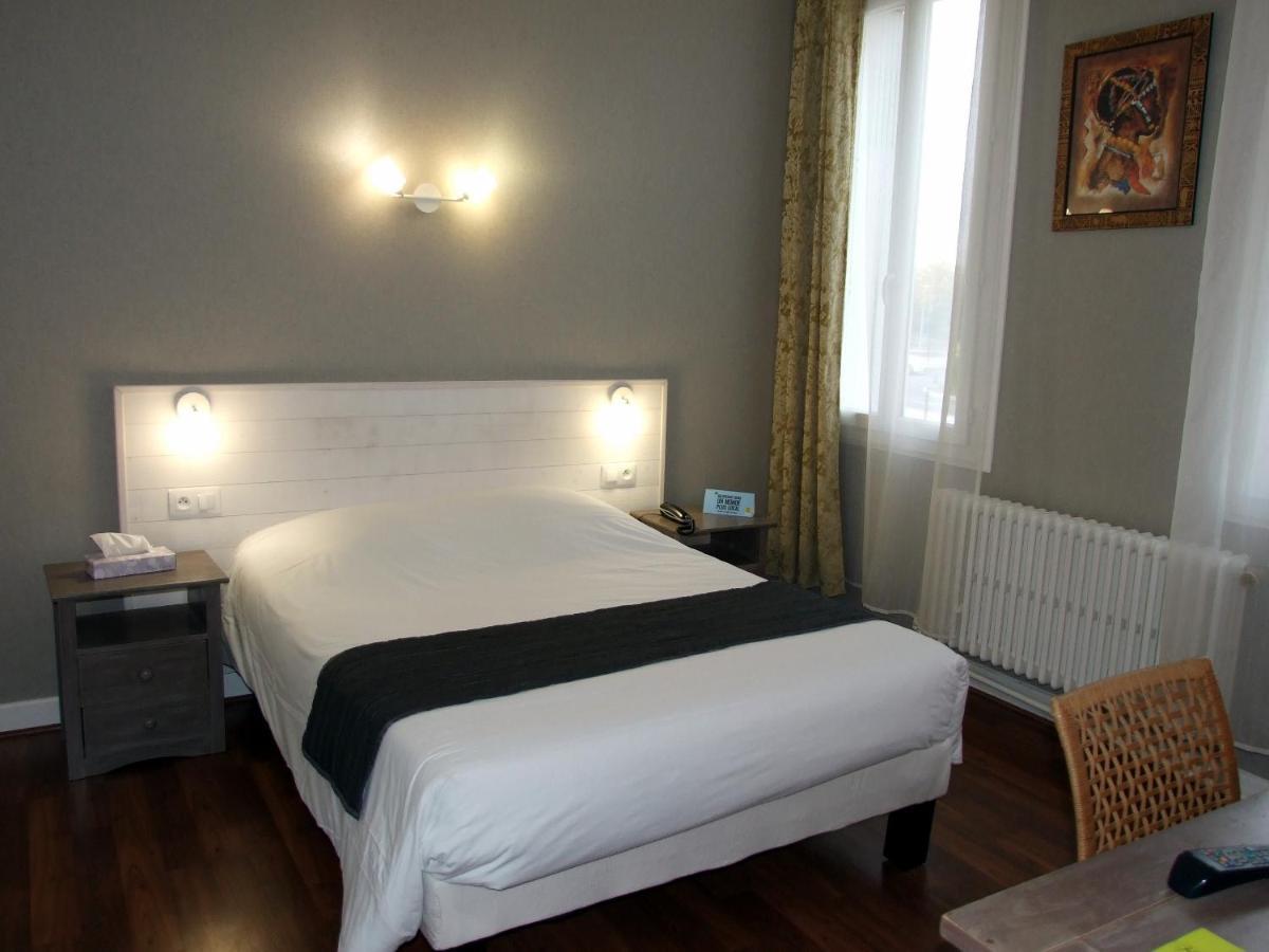 Logis Hotel L'Occitan 2 Etoiles Гаяк Екстер'єр фото