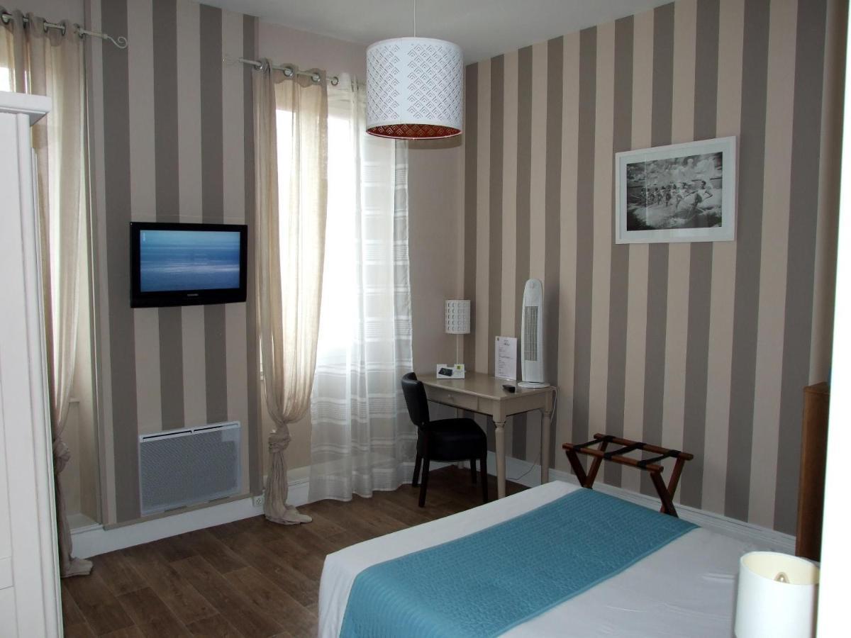 Logis Hotel L'Occitan 2 Etoiles Гаяк Екстер'єр фото