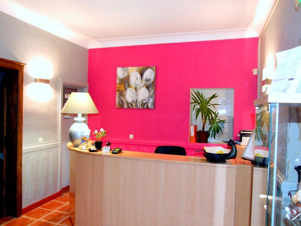 Logis Hotel L'Occitan 2 Etoiles Гаяк Екстер'єр фото